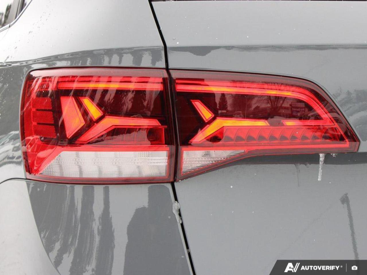 2022 Volkswagen Taos ComfortlineONE-OWNER, ACCIDENT-FREE, AWD, SUNROOF, Photo