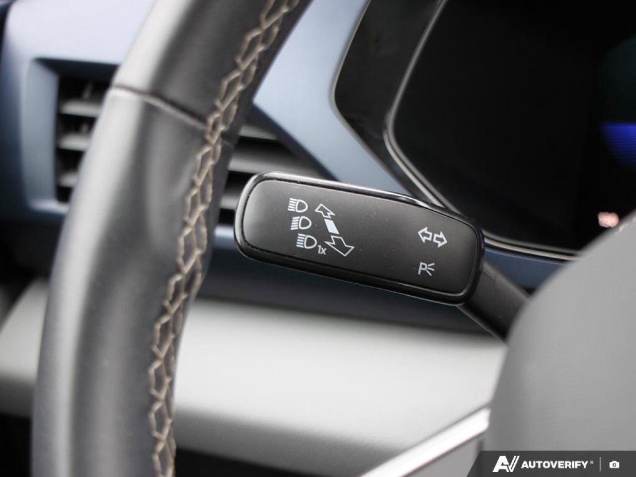 2022 Volkswagen Taos ComfortlineONE-OWNER, ACCIDENT-FREE, AWD, SUNROOF, Photo