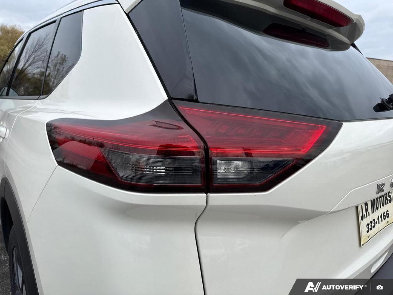 2023 Nissan Rogue SL BACKUP CAM   BLUETOOTH   HTD SEATS   KEYLESS EN Photo