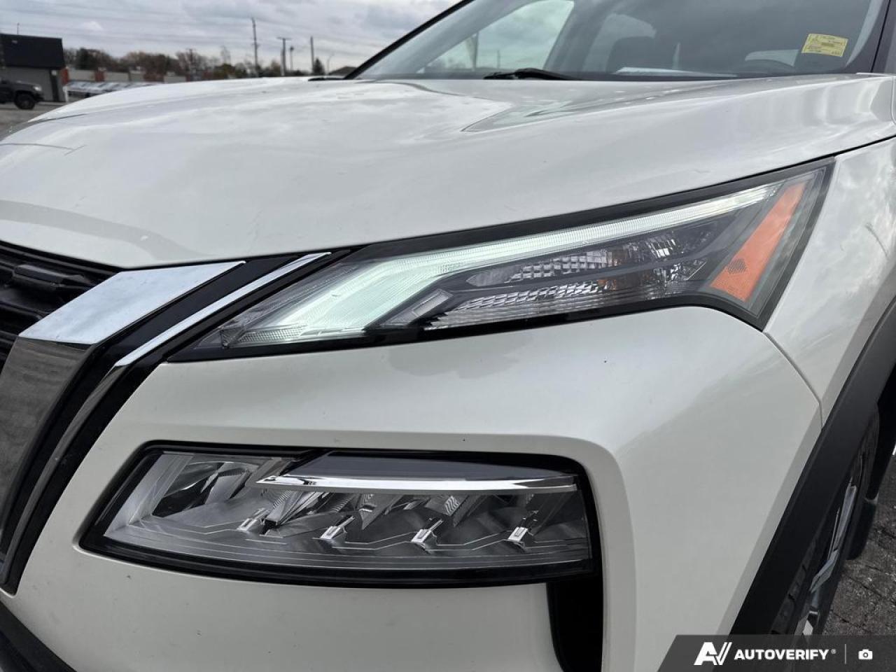 2023 Nissan Rogue SL BACKUP CAM   BLUETOOTH   HTD SEATS   KEYLESS EN Photo