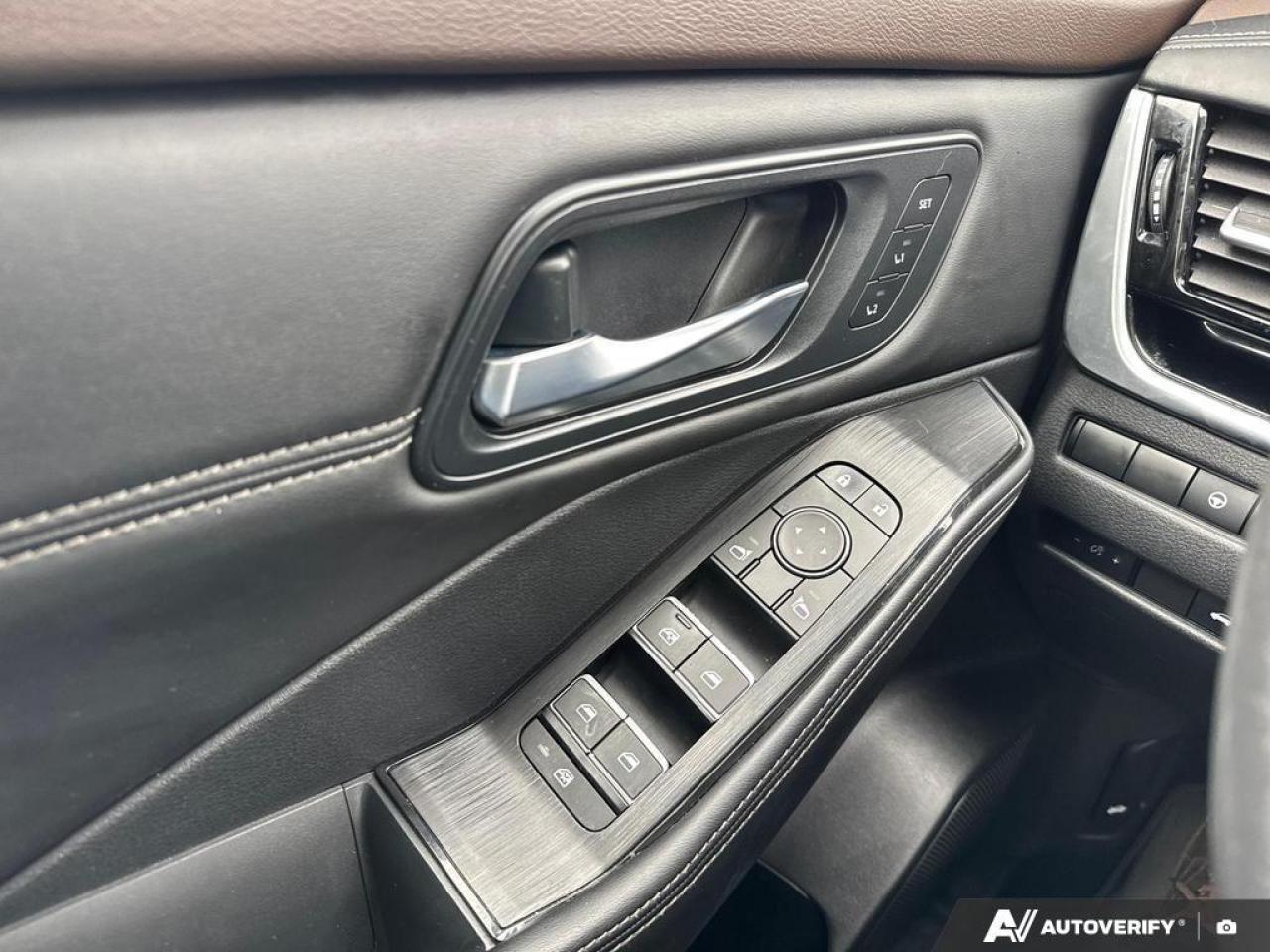 2023 Nissan Rogue SL BACKUP CAM   BLUETOOTH   HTD SEATS   KEYLESS EN Photo