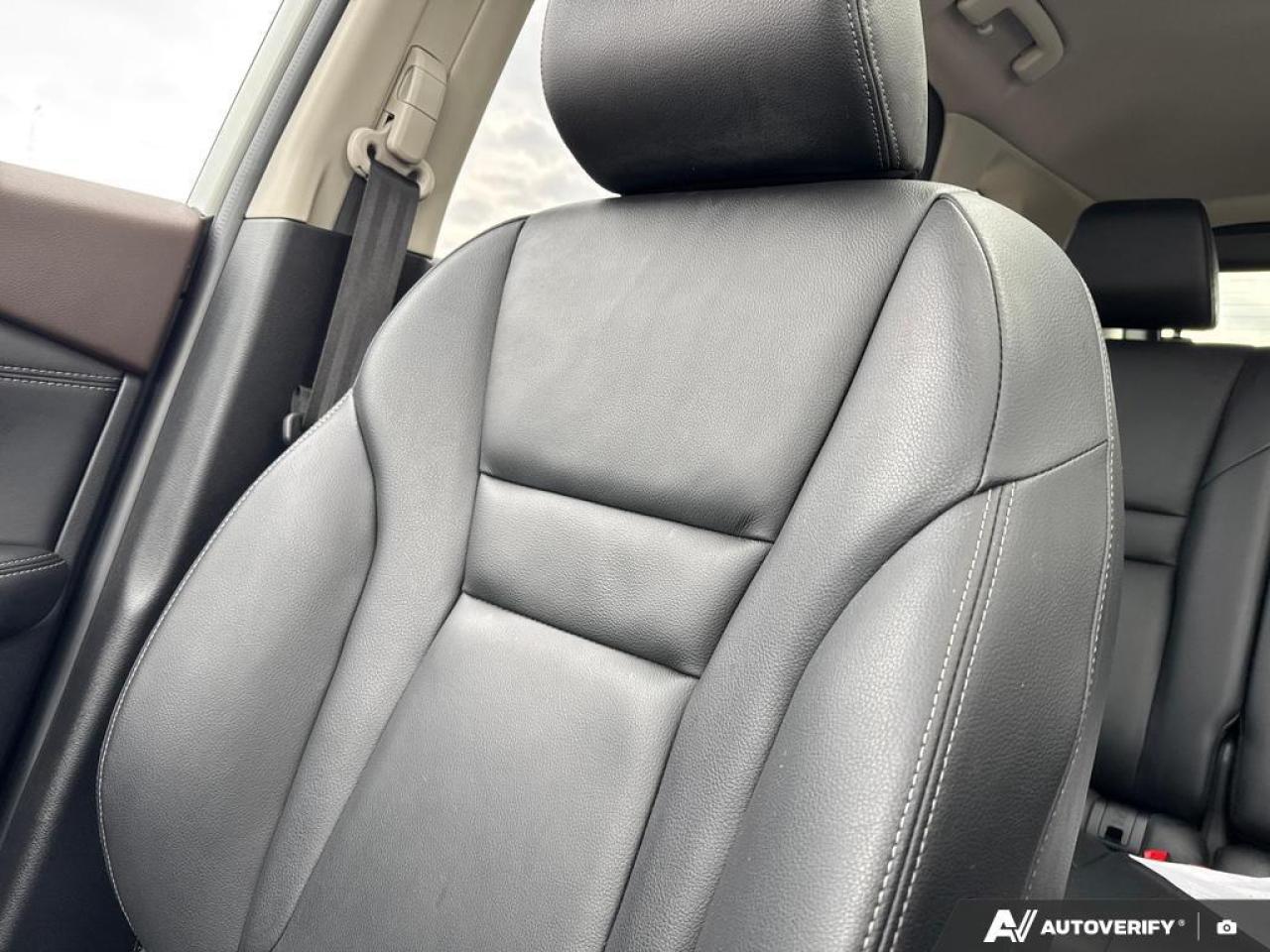 2023 Nissan Rogue SL BACKUP CAM   BLUETOOTH   HTD SEATS   KEYLESS EN Photo