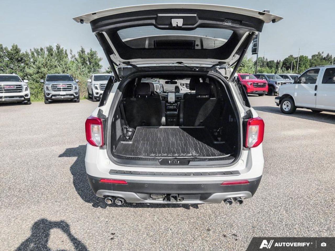 2022 Ford Explorer PlatinumCERTIFIED PRE OWNED   One Owner   Heated S Photo