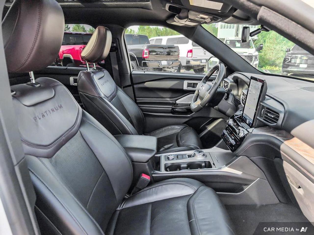 2022 Ford Explorer PlatinumCERTIFIED PRE OWNED   One Owner   Heated S Photo