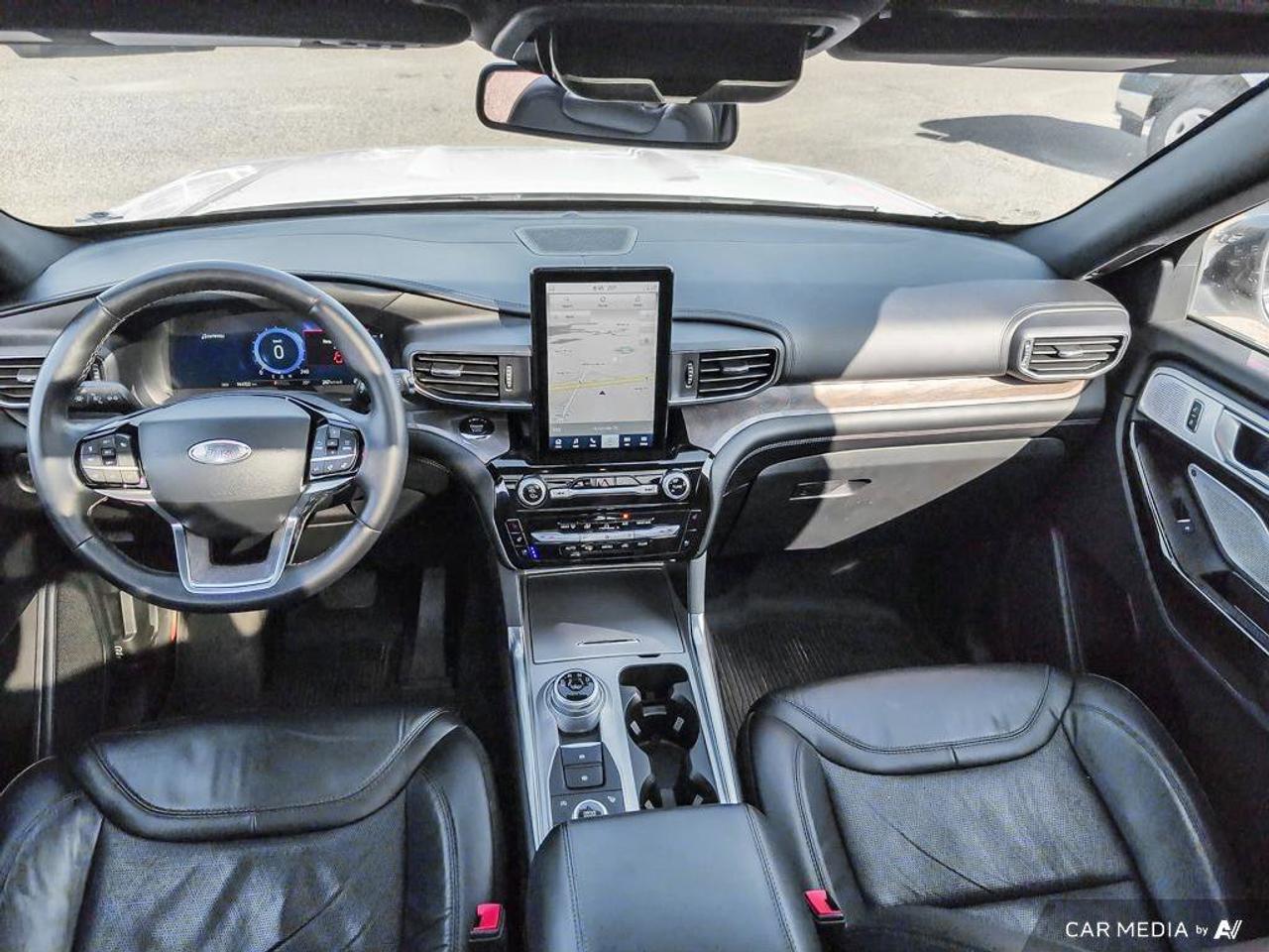 2022 Ford Explorer PlatinumCERTIFIED PRE OWNED   One Owner   Heated S Photo