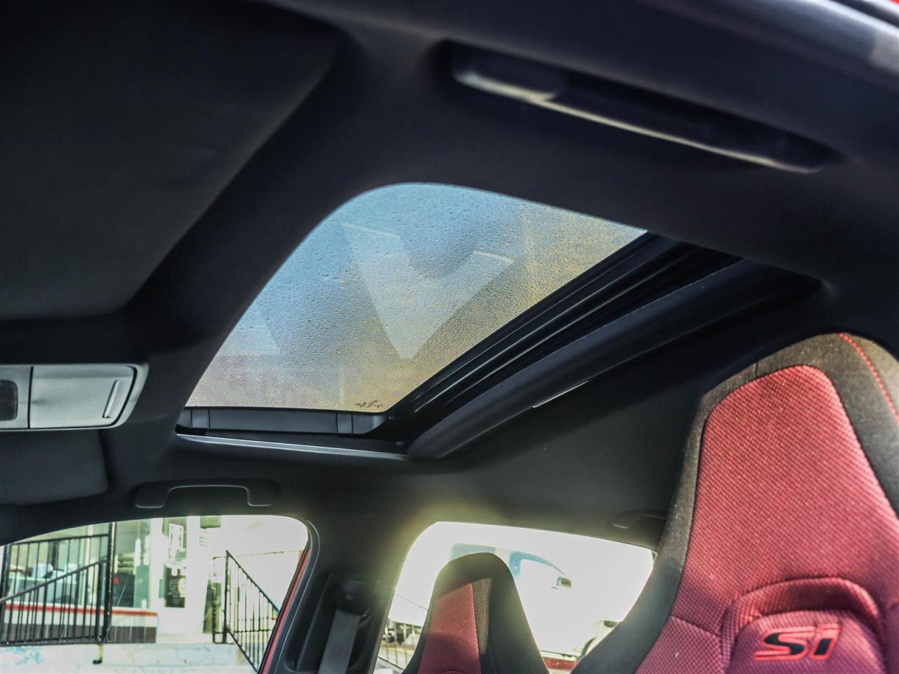 2022 Honda Civic Si 6-SPEED MANUAL TRANSMISSION SUNROOF Photo