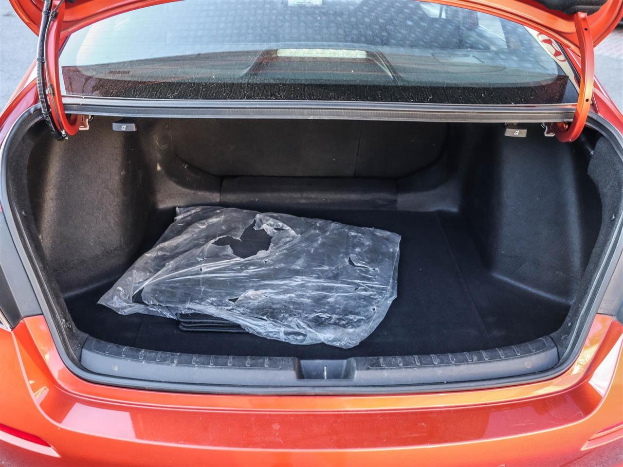 2022 Honda Civic Si 6-SPEED MANUAL TRANSMISSION SUNROOF Photo