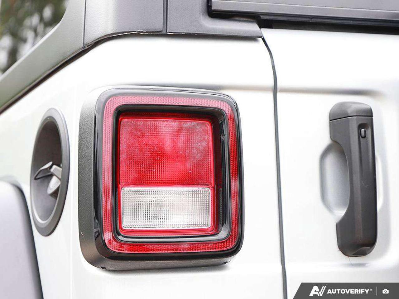 2023 Jeep Wrangler WillysACCIDENT-FREE, ALPINE AUDIO, 2.0L TURBO, NAV, HTD SEATS Photo