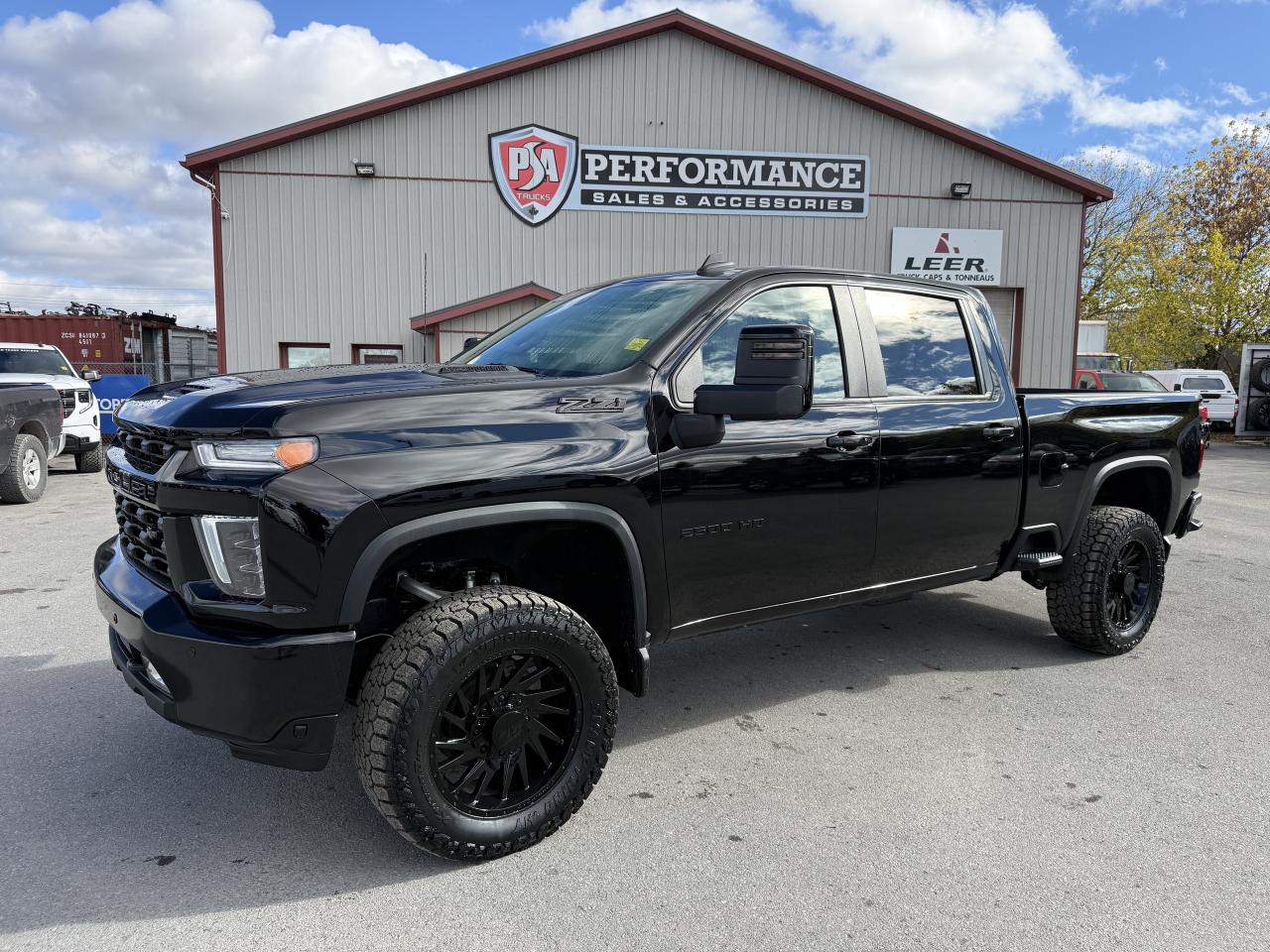 2022 Chevrolet SILVERADO 2500HD 4WD Crew Cab 159  LT Photo