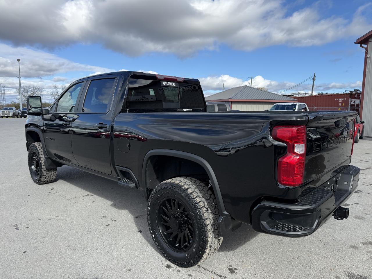 2022 Chevrolet SILVERADO 2500HD 4WD Crew Cab 159  LT Photo