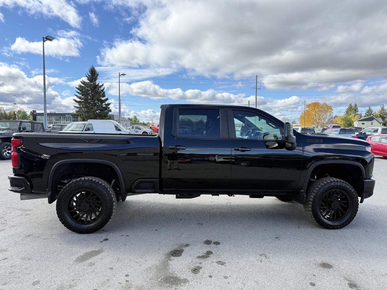 2022 Chevrolet SILVERADO 2500HD 4WD Crew Cab 159  LT Photo