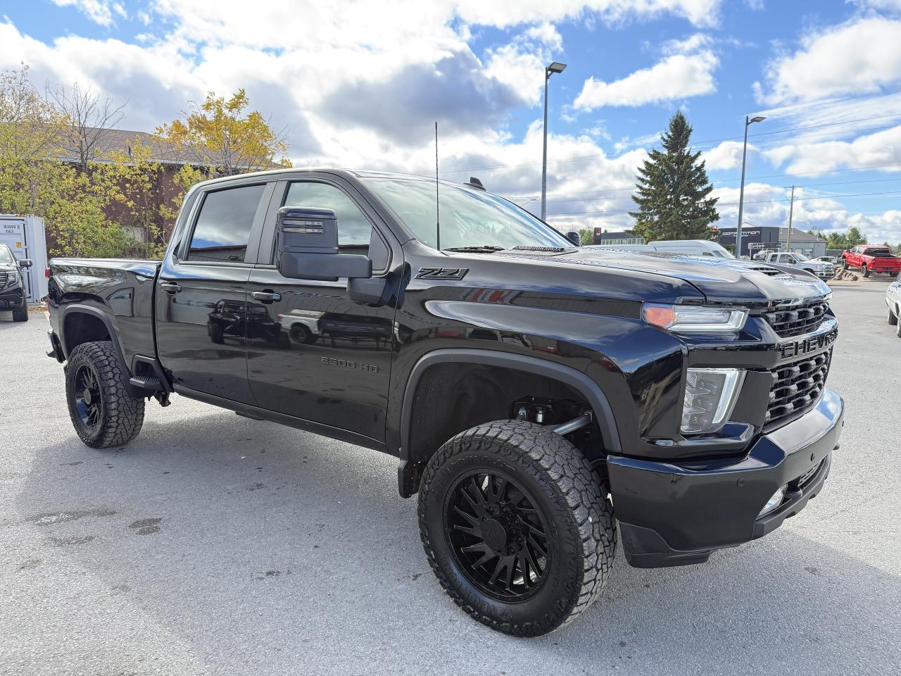 2022 Chevrolet SILVERADO 2500HD 4WD Crew Cab 159  LT Photo