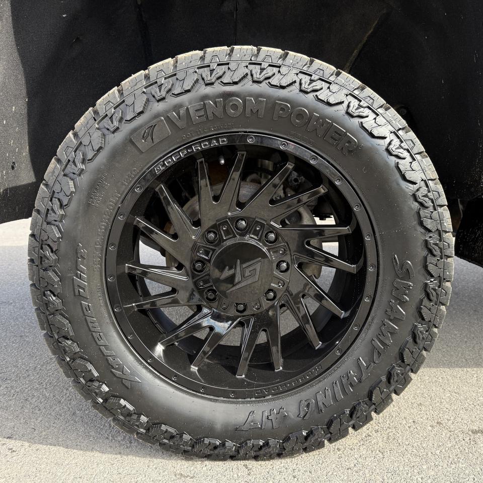 2022 Chevrolet SILVERADO 2500HD 4WD Crew Cab 159  LT Photo