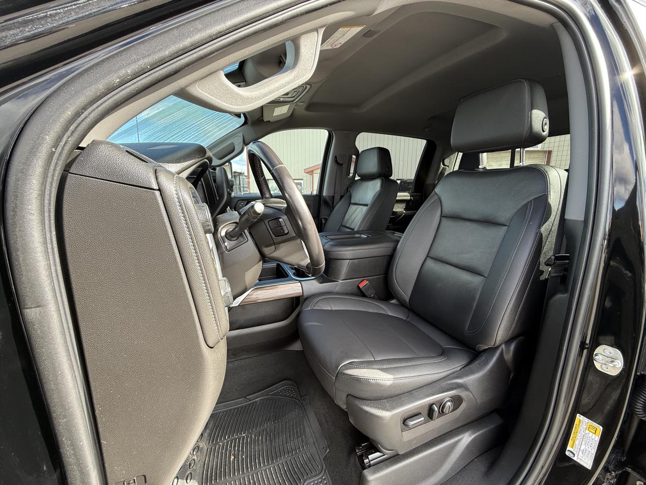 2022 Chevrolet SILVERADO 2500HD 4WD Crew Cab 159  LT Photo