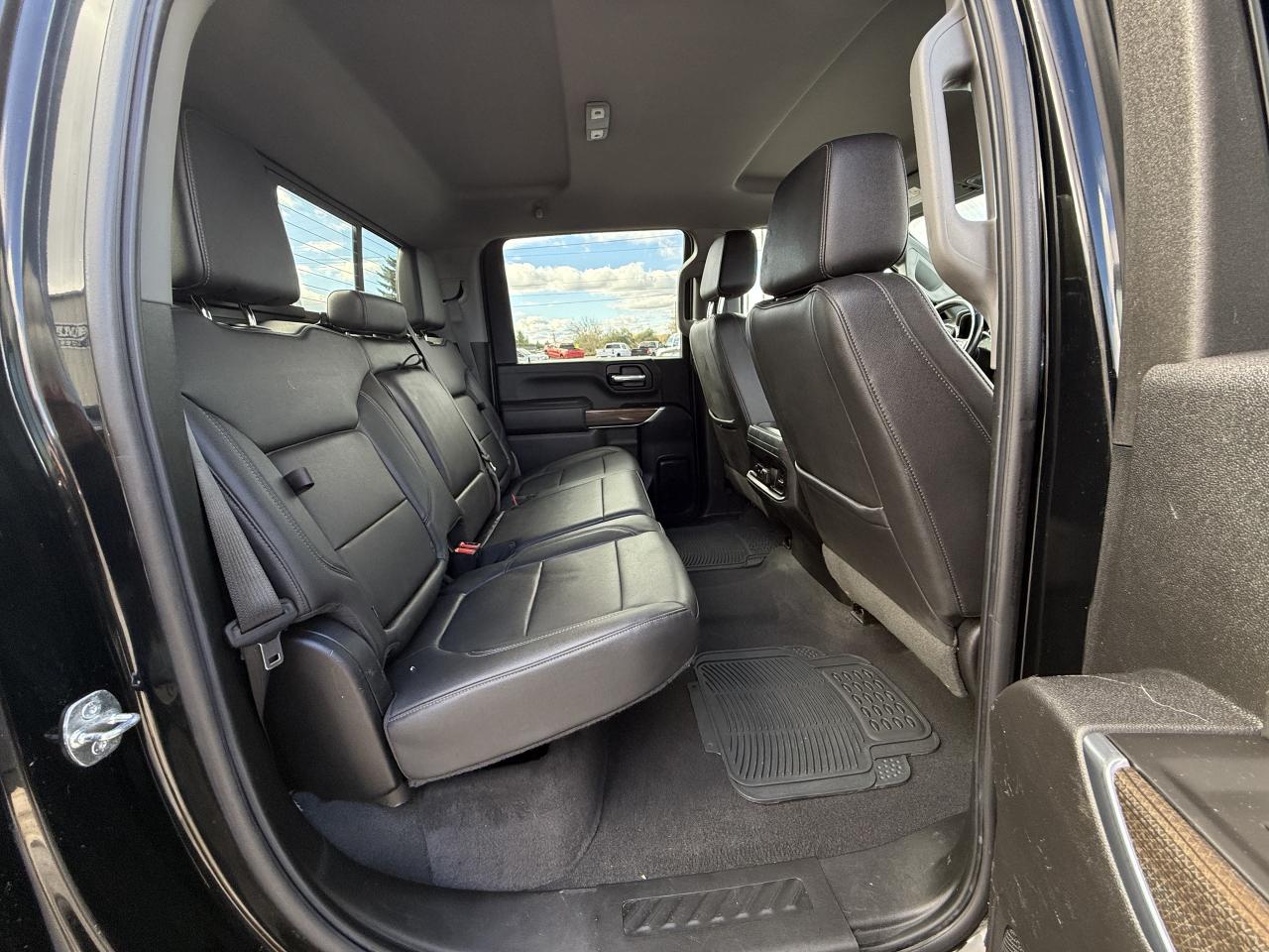 2022 Chevrolet SILVERADO 2500HD 4WD Crew Cab 159  LT Photo