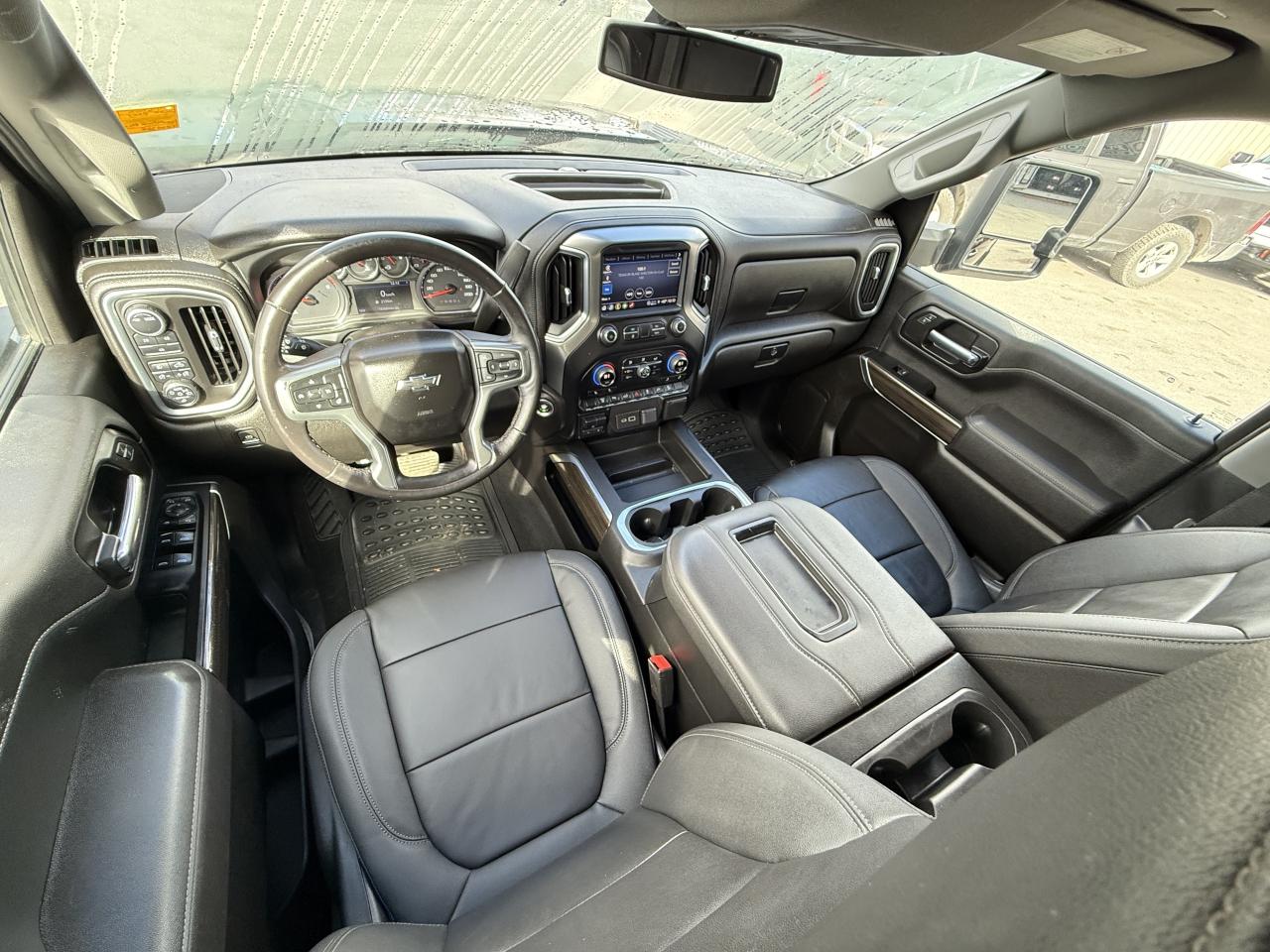 2022 Chevrolet SILVERADO 2500HD 4WD Crew Cab 159  LT Photo