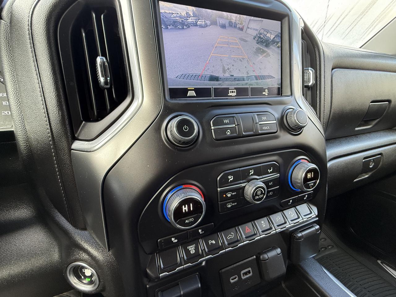 2022 Chevrolet SILVERADO 2500HD 4WD Crew Cab 159  LT Photo