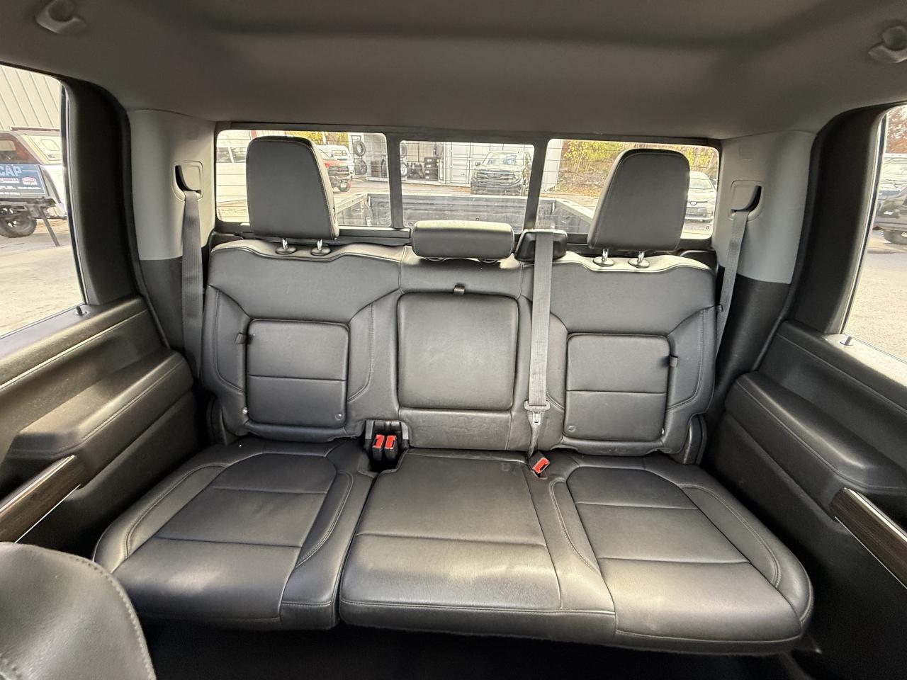 2022 Chevrolet SILVERADO 2500HD 4WD Crew Cab 159  LT Photo