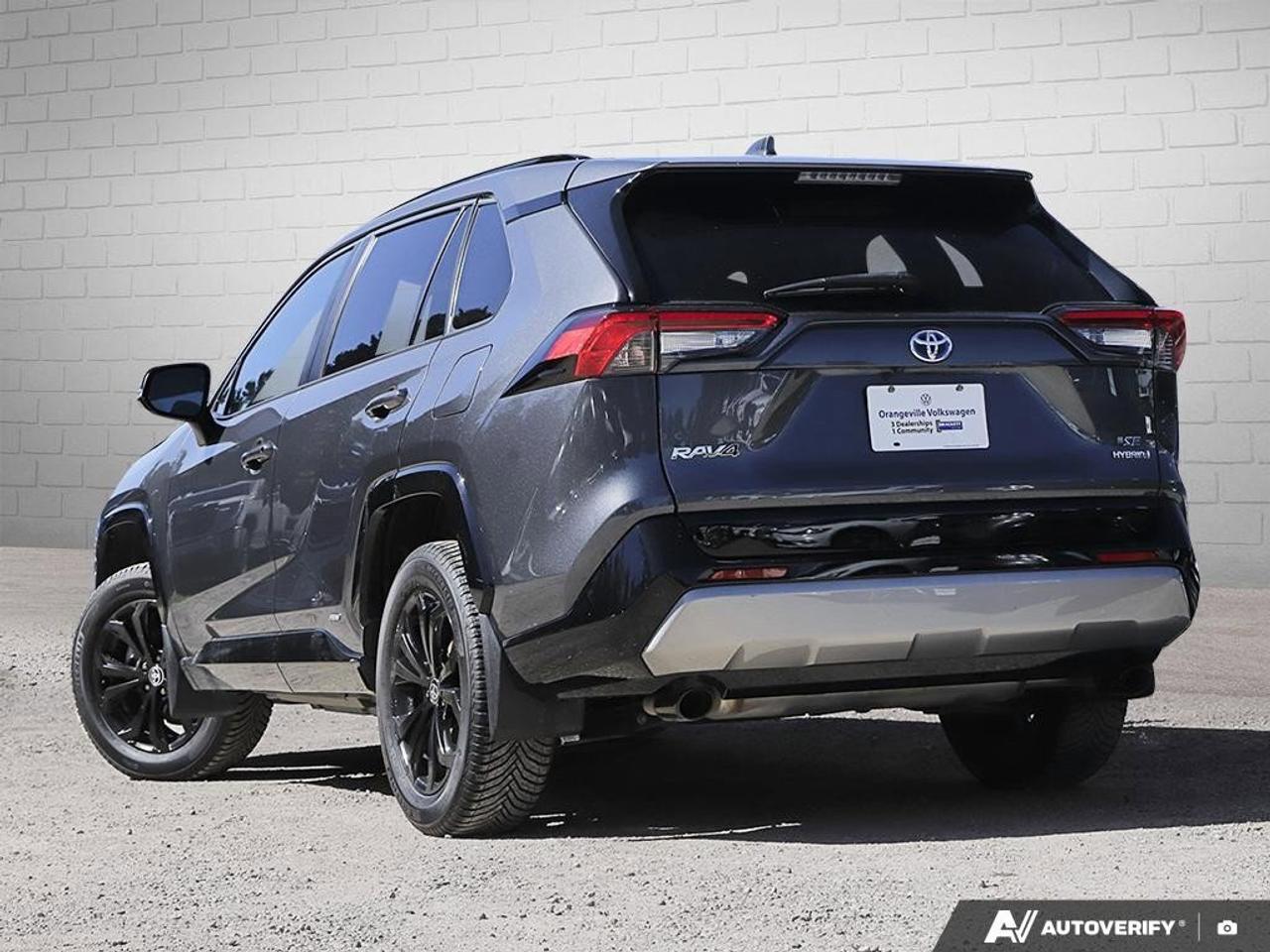2023 Toyota RAV4 Hybrid SEHYBRID, SUNROOF, HTD SEATS, ADAPTIVE CRUI Photo