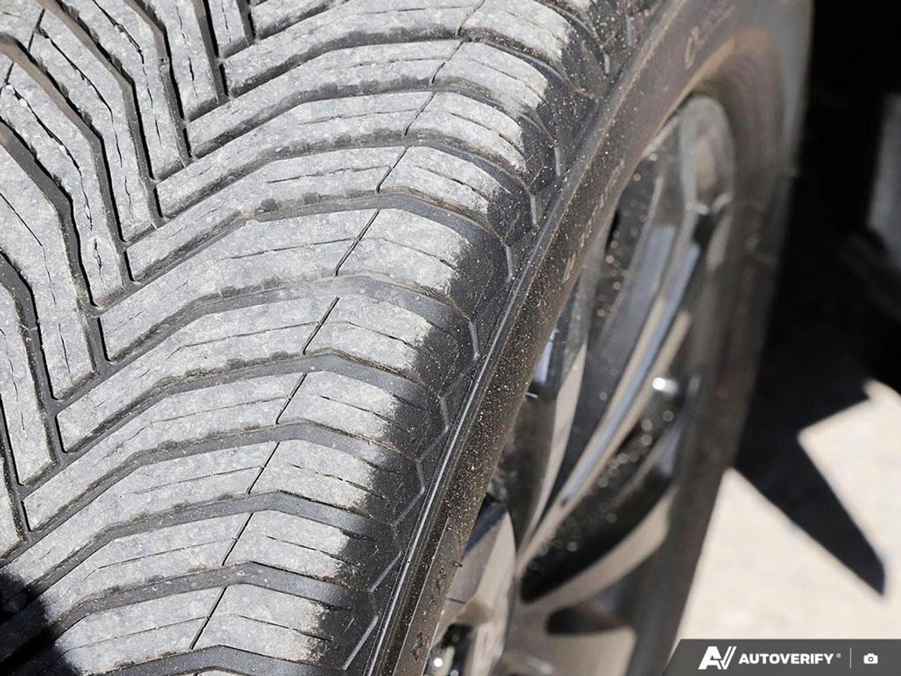 2023 Toyota RAV4 Hybrid SEHYBRID, SUNROOF, HTD SEATS, ADAPTIVE CRUI Photo