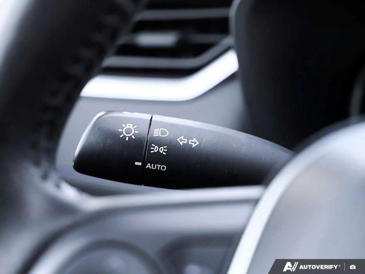 2023 Toyota RAV4 Hybrid SEHYBRID, SUNROOF, HTD SEATS, ADAPTIVE CRUISE, CARPLAY Photo
