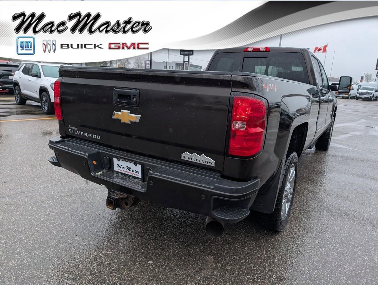 2018 Chevrolet SILVERADO 2500HD High CountryHIGH COUNTRY, CREW, 4X4, DURAMAX, LOAD Photo