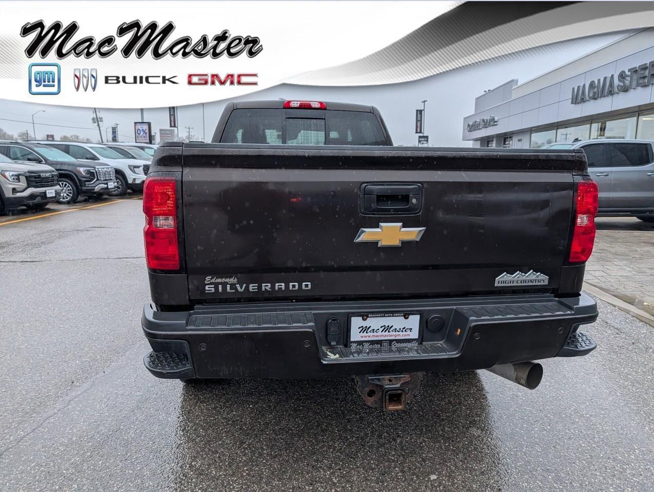 2018 Chevrolet SILVERADO 2500HD High CountryHIGH COUNTRY, CREW, 4X4, DURAMAX, LOAD Photo3