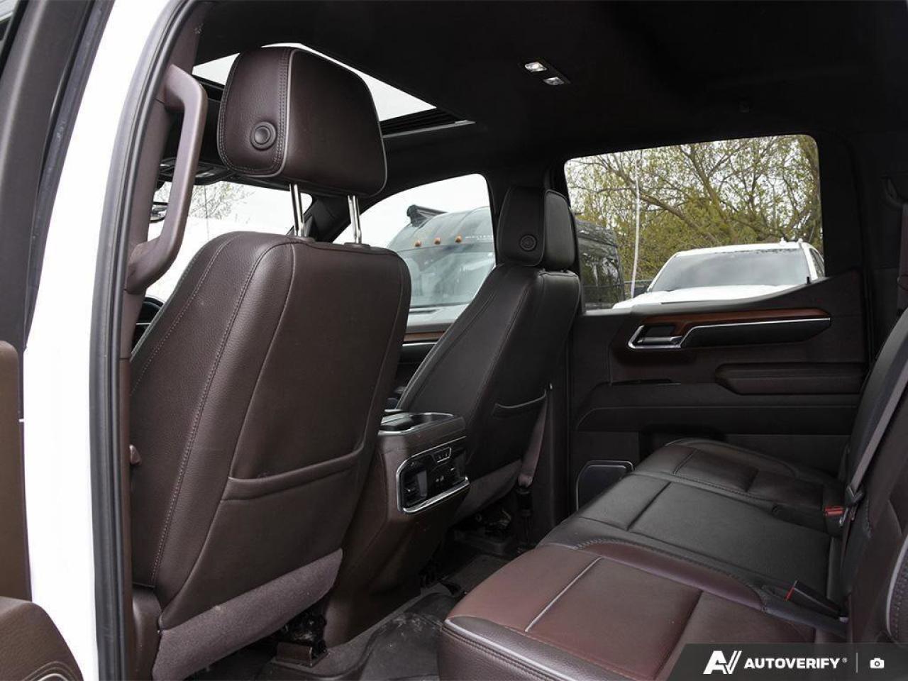 2023 GMC Sierra 1500 DenaliDENALI RESERVE, DURAMAX, LOADED, 1-OWNER! Photo