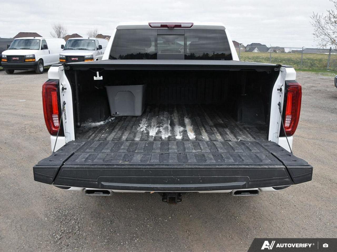 2023 GMC Sierra 1500 DenaliDENALI RESERVE, DURAMAX, LOADED, 1-OWNER! Photo