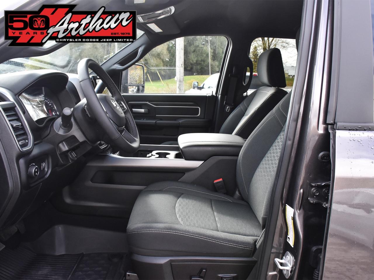 2025 RAM 2500 BIG HORN CREW CAB NIGHT EDITION 4X4 Photo