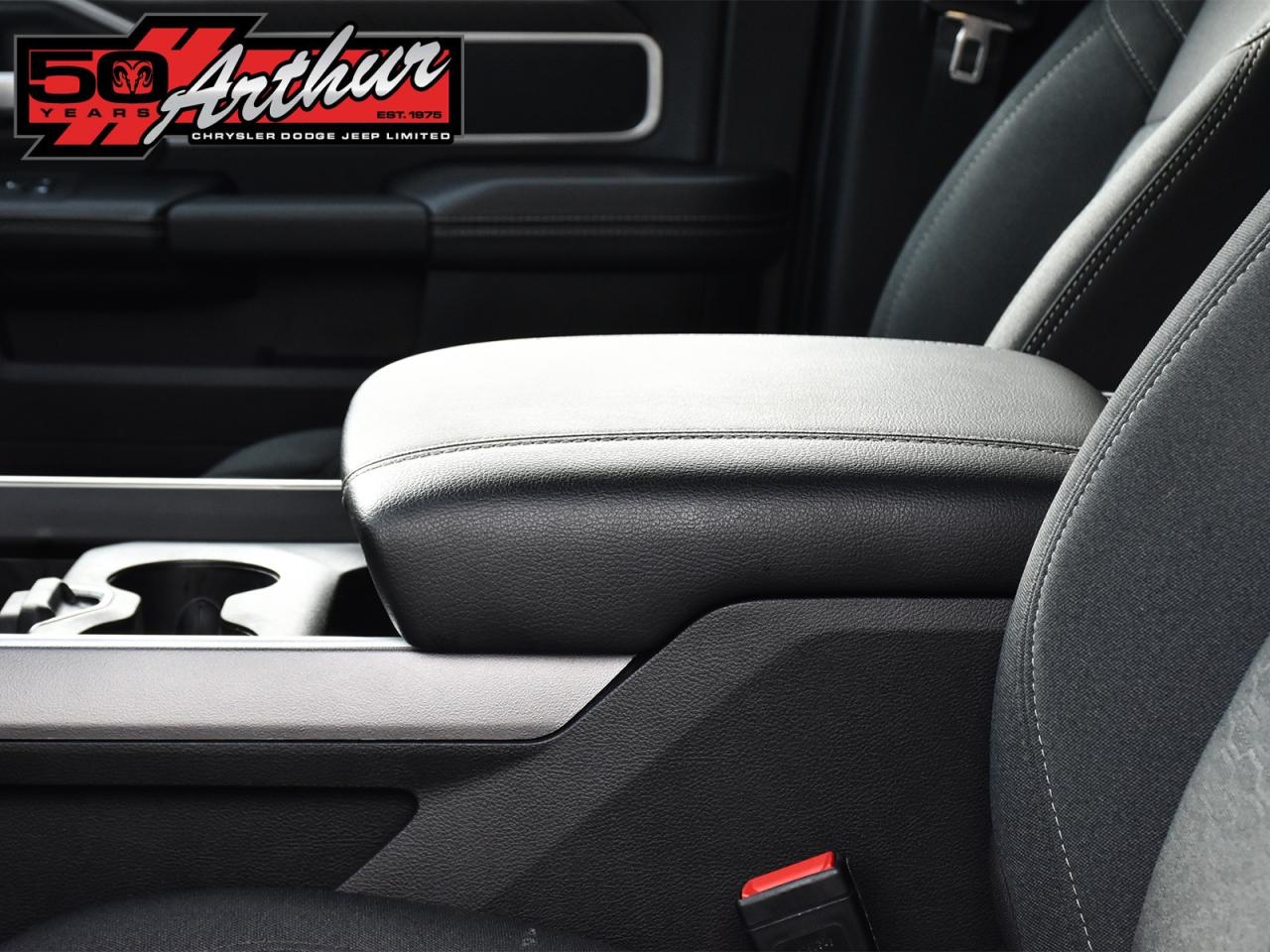 2025 RAM 2500 BIG HORN CREW CAB NIGHT EDITION 4X4 Photo