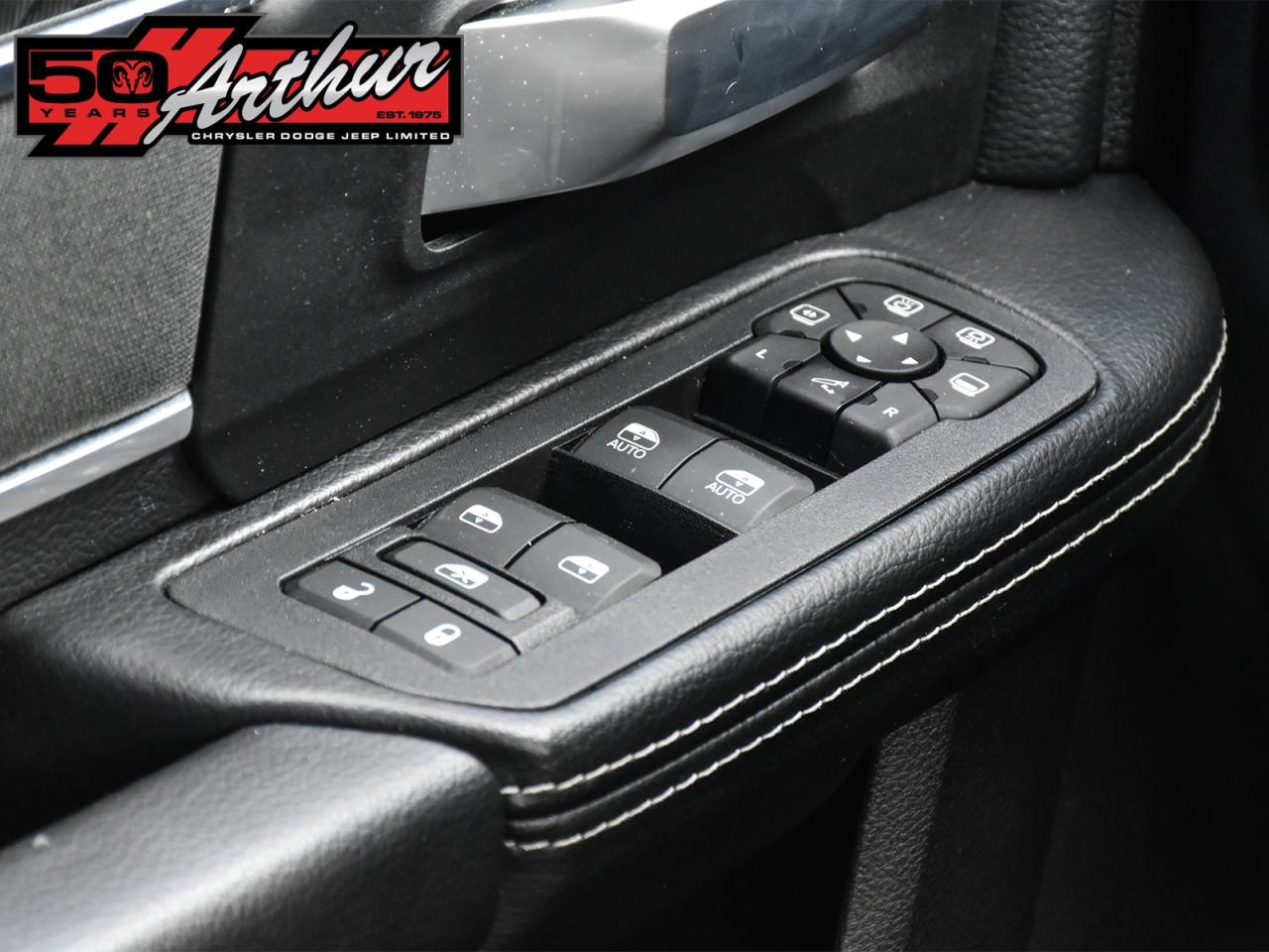 2025 RAM 2500 BIG HORN CREW CAB NIGHT EDITION 4X4 Photo