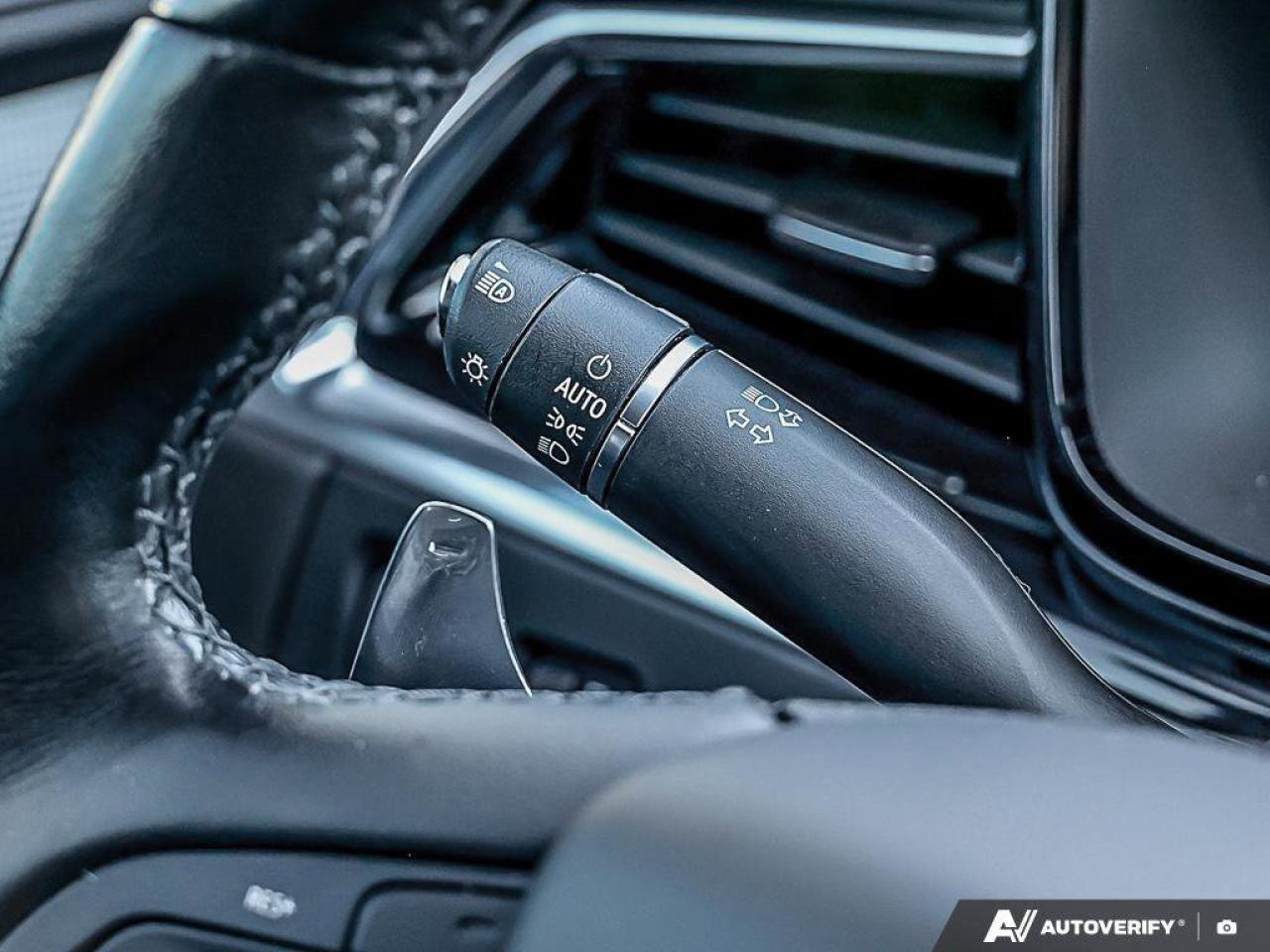 2020 Cadillac XT6 AWD SportSPORT, V6, AWD, 6-PASS, NAV, ROOF, CERTIF Photo