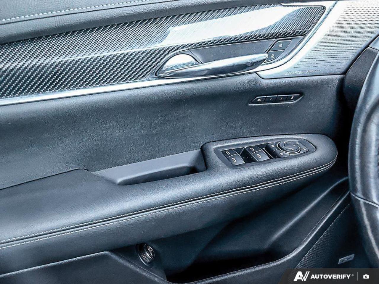 2020 Cadillac XT6 AWD SportSPORT, V6, AWD, 6-PASS, NAV, ROOF, CERTIF Photo