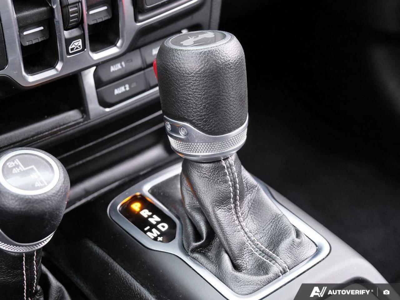 2023 Jeep Wrangler SaharaSAHARA, 2.0T, NAV, HEATED CLOTH, SKYTOP, 1-O Photo