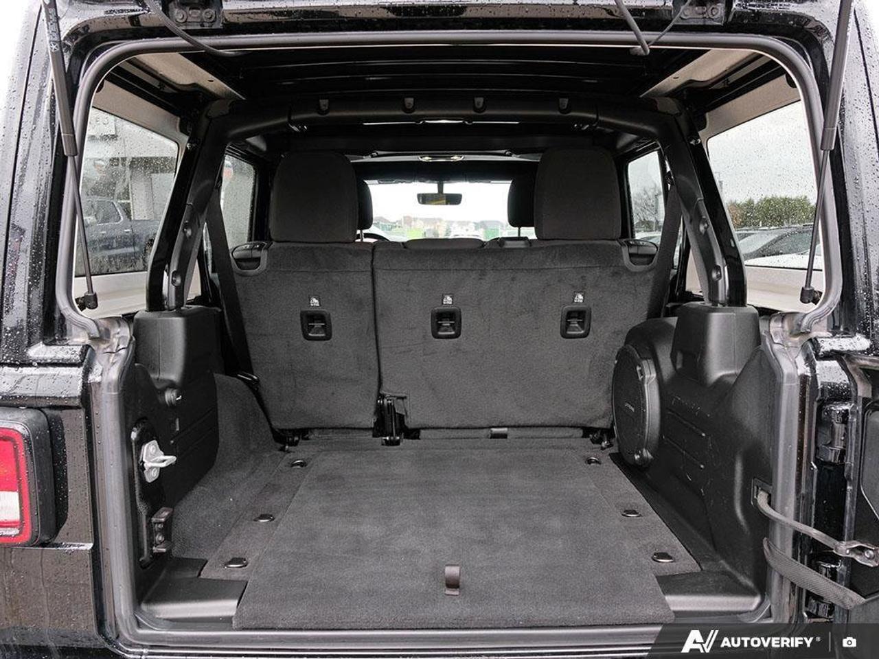 2023 Jeep Wrangler SaharaSAHARA, 2.0T, NAV, HEATED CLOTH, SKYTOP, 1-O Photo