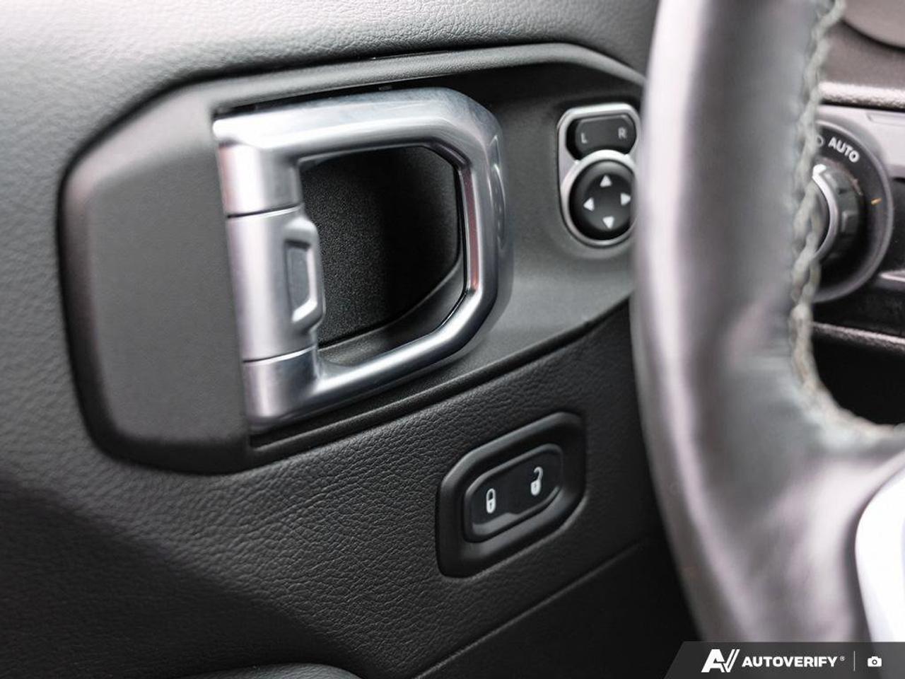 2023 Jeep Wrangler SaharaSAHARA, 2.0T, NAV, HEATED CLOTH, SKYTOP, 1-O Photo