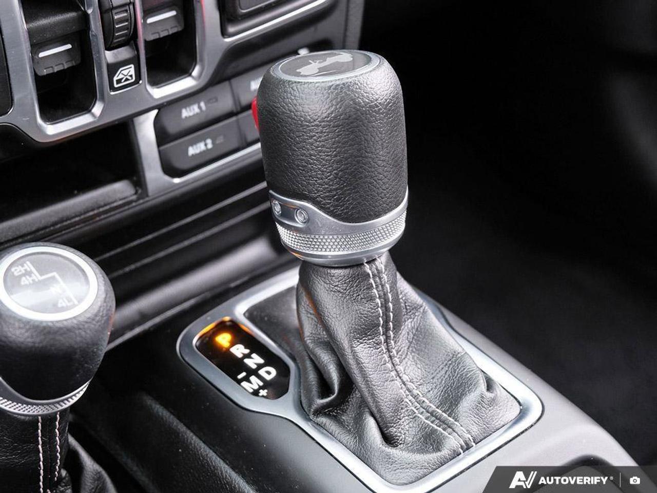 2023 Jeep Wrangler SaharaSAHARA, 2.0T, NAV, HEATED CLOTH, SKYTOP, 1-O Photo