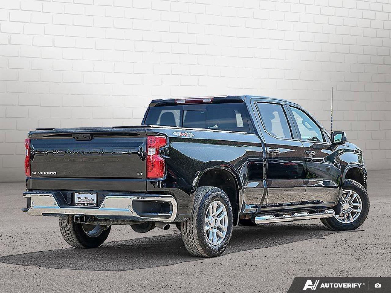 2024 Chevrolet Silverado 1500 LTLT, CREW, 4X4, 5.3L, HEATED CLOTH, 1-OWNER, CLEA Photo4