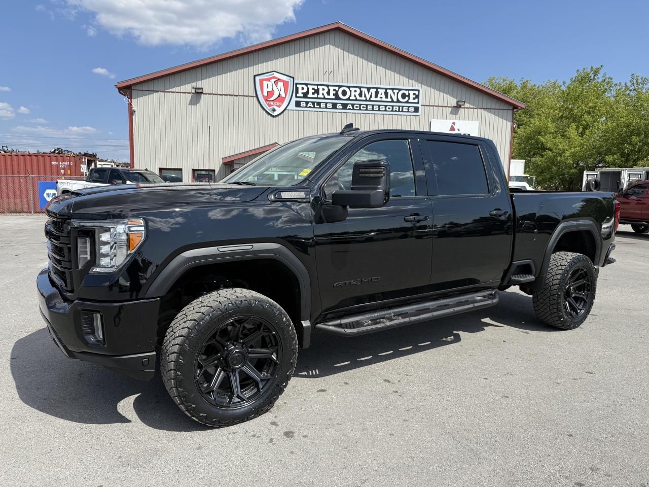 2022 GMC SIERRA 2500HD 4WD Crew Cab 159  AT4 Photo2