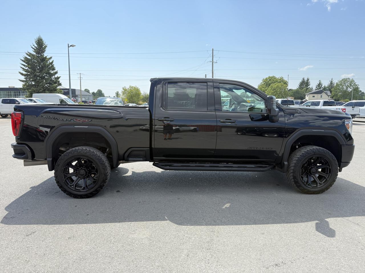 2022 GMC SIERRA 2500HD 4WD Crew Cab 159  AT4 Photo
