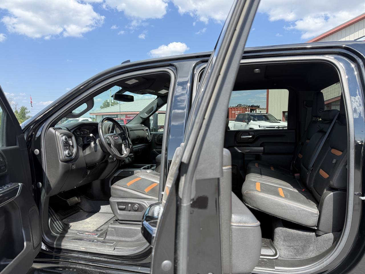 2022 GMC SIERRA 2500HD 4WD Crew Cab 159  AT4 Photo