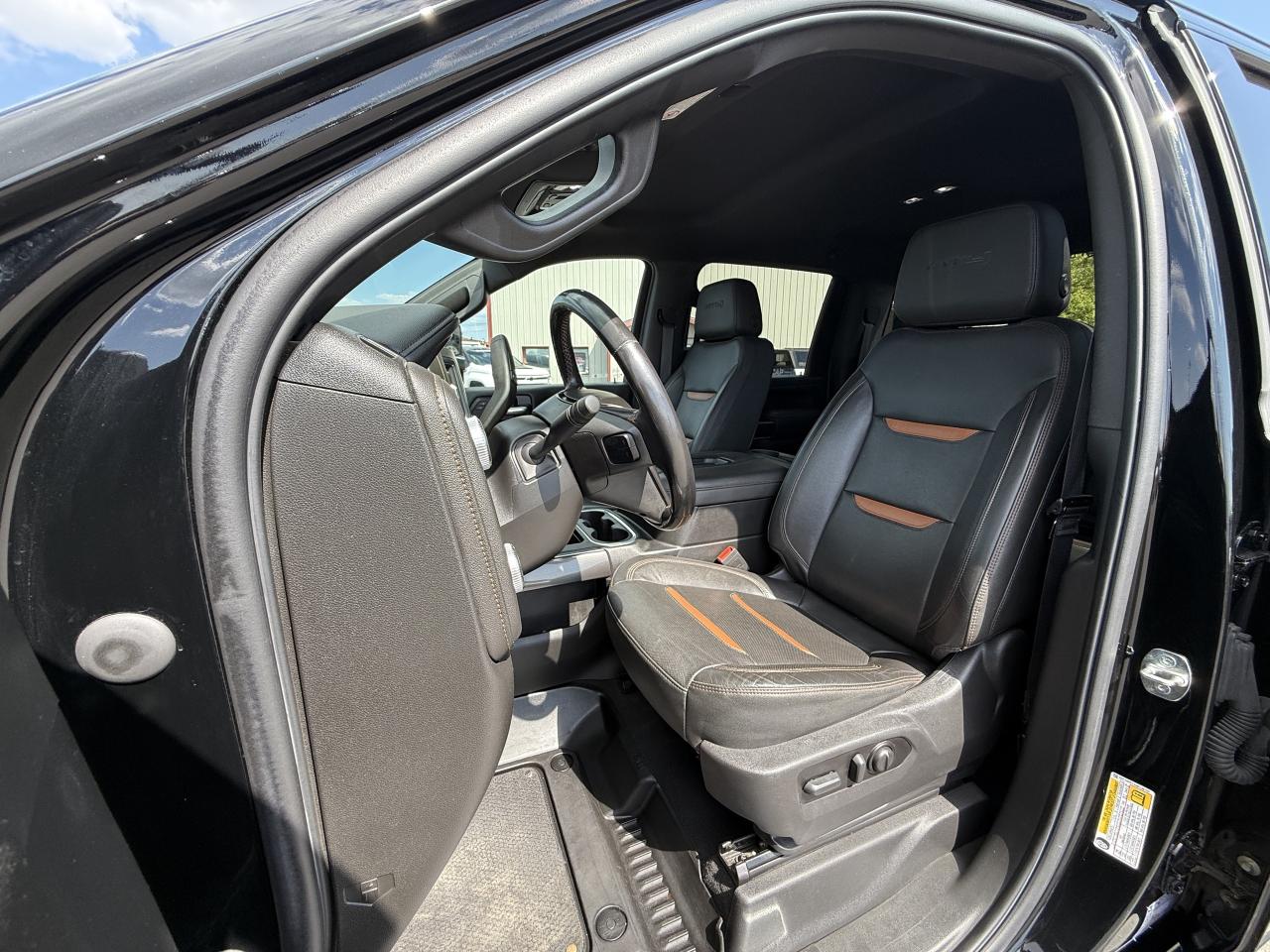 2022 GMC SIERRA 2500HD 4WD Crew Cab 159  AT4 Photo