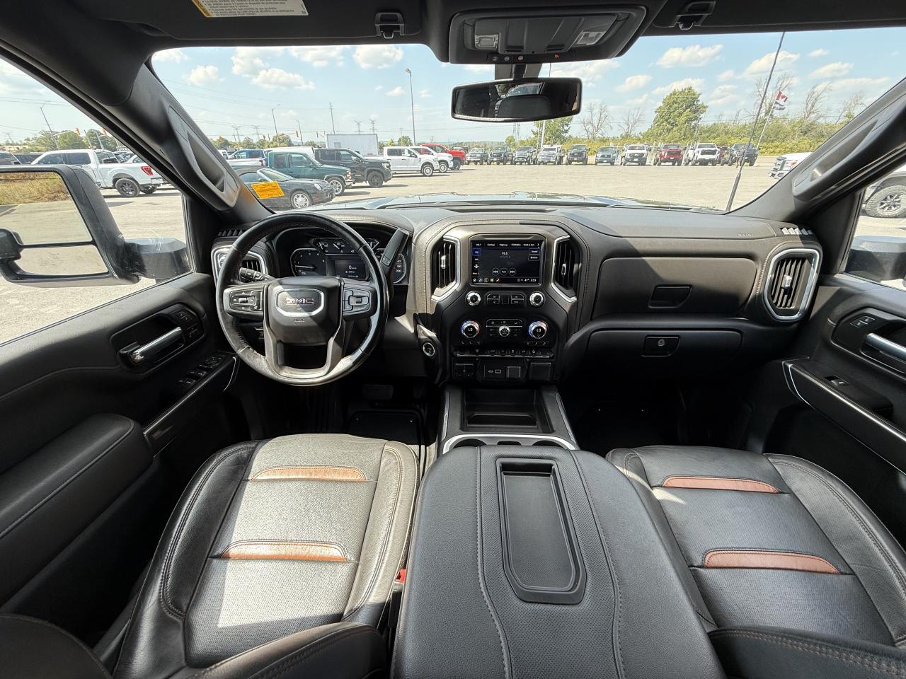 2022 GMC SIERRA 2500HD 4WD Crew Cab 159  AT4 Photo