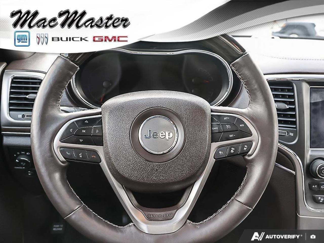 2018 Jeep Grand Cherokee OverlandOVERLAND, HEMI, 4X4, NAV, ROOF, HTD/COOL! Photo