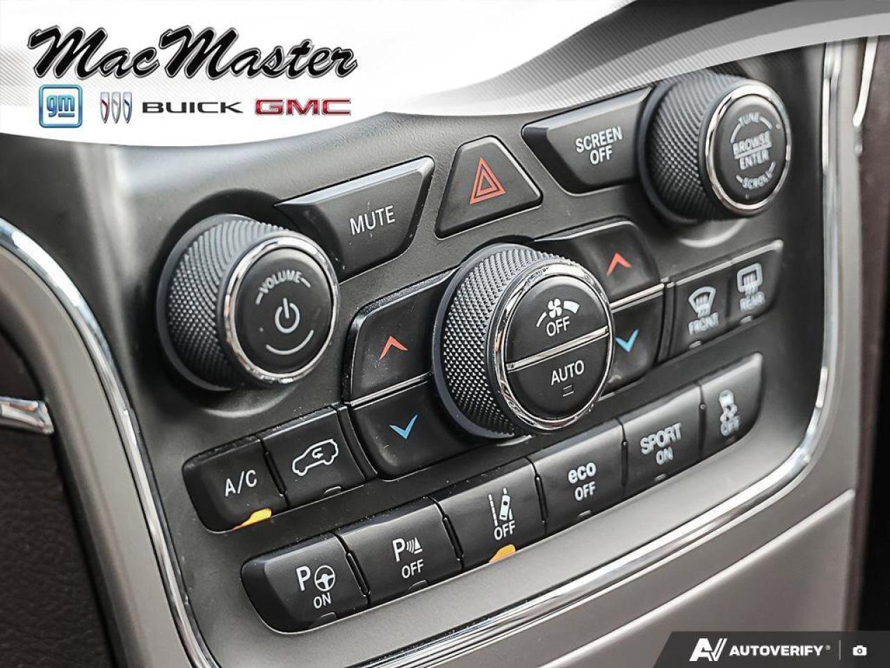 2018 Jeep Grand Cherokee OverlandOVERLAND, HEMI, 4X4, NAV, ROOF, HTD/COOL! Photo