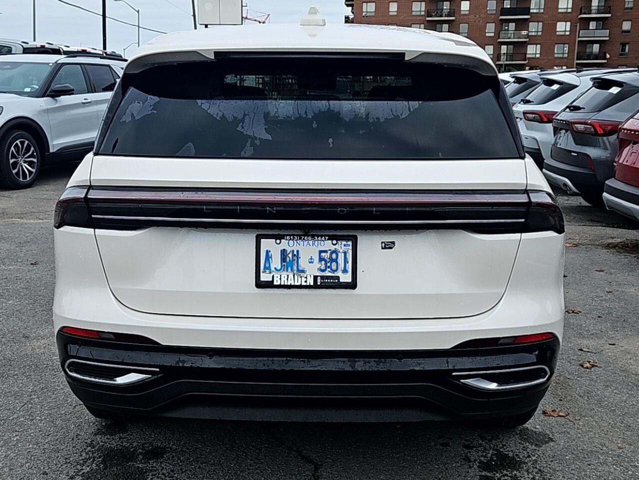 2025 Lincoln Nautilus Premiere AWD Photo4