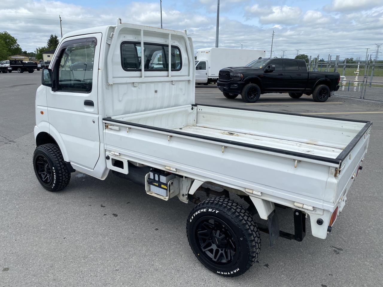 2006 Suzuki Carry Mini Truck Photo