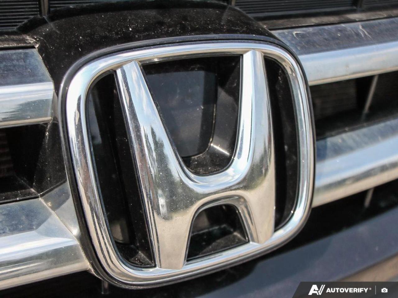 2015 Honda Odyssey SEAS-TRADED, BACKUP CAM, BLUETOOTH, TRI-ZONE CLIMA Photo