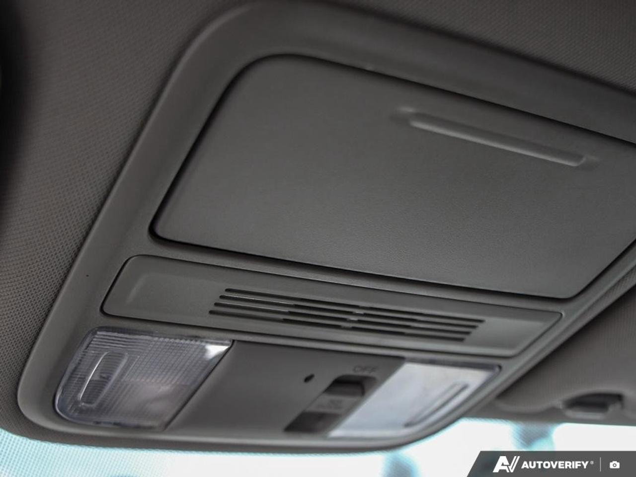 2015 Honda Odyssey SEAS-TRADED, BACKUP CAM, BLUETOOTH, TRI-ZONE CLIMA Photo